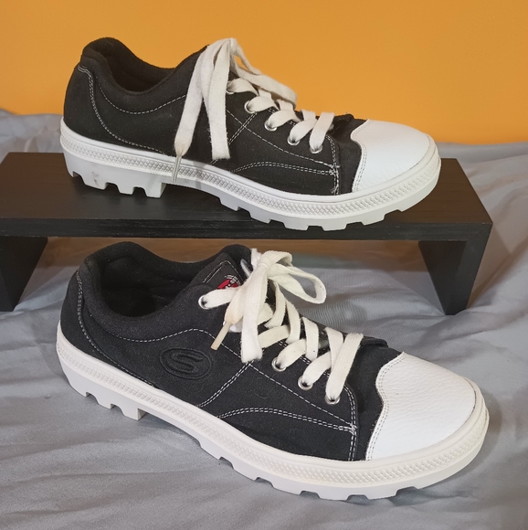 Skechers Street Roadies Black and White Canvas Lace Up Shoes Size 8.5 - Picture 3 of 9